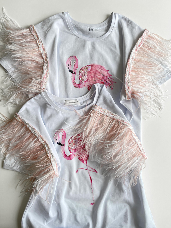 Фламинго с перьями