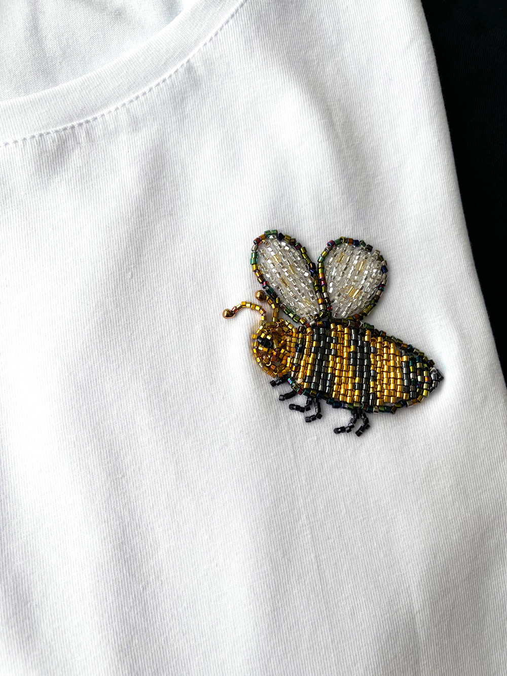 Футболка пчелка белая