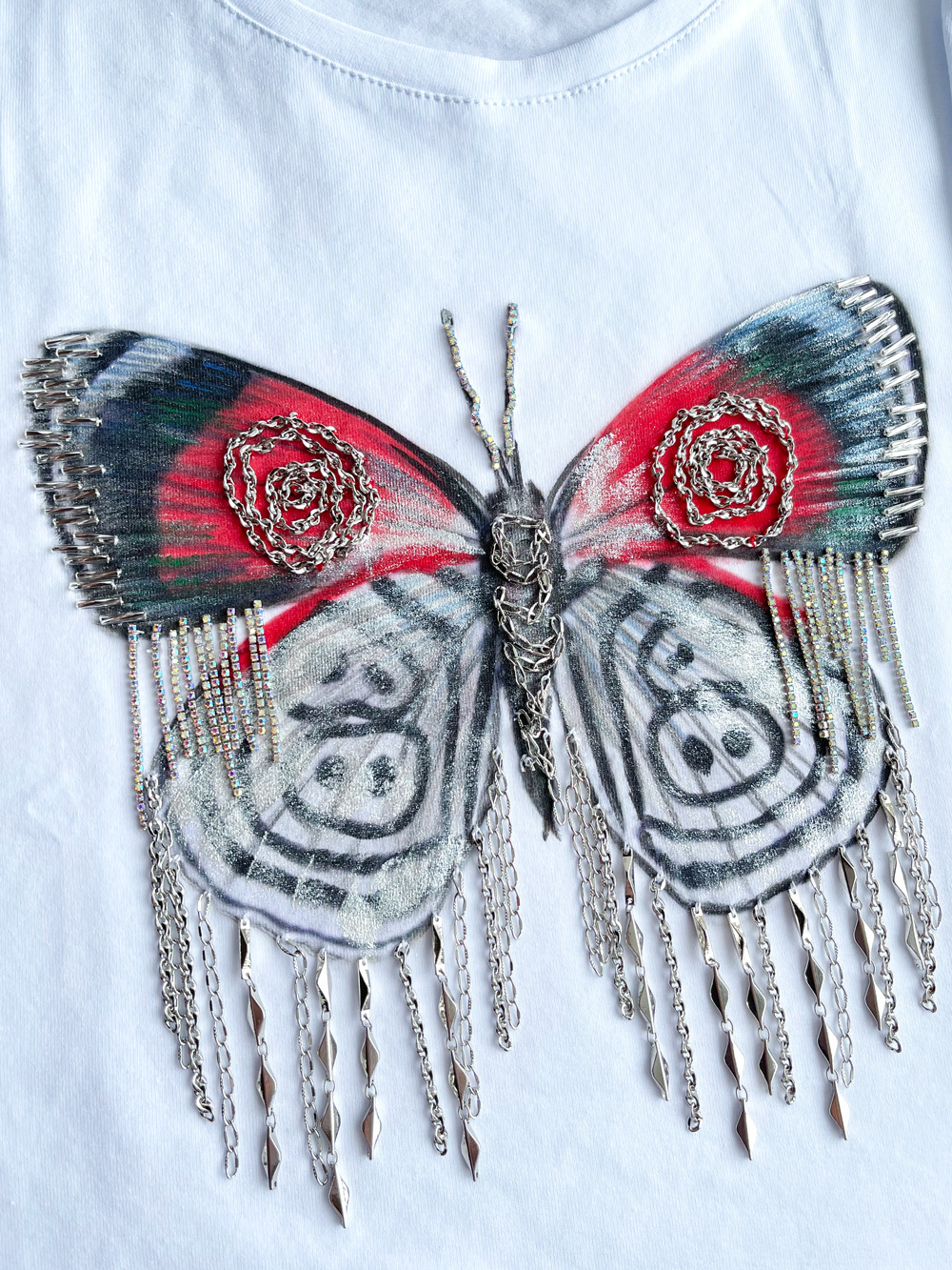 Футболка бабочка графика