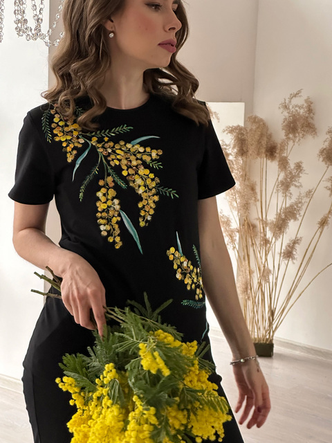 Футболка мимоза на черном