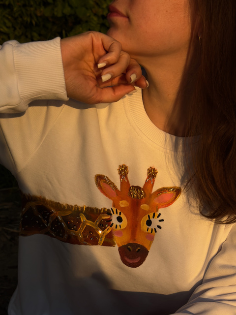 Свитшот с жирафом