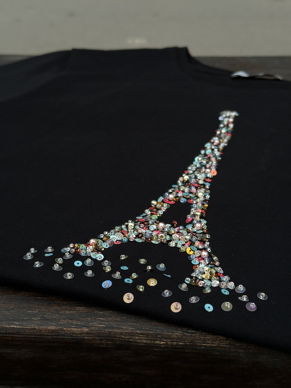 Футболка с Эйфелевой башней черная