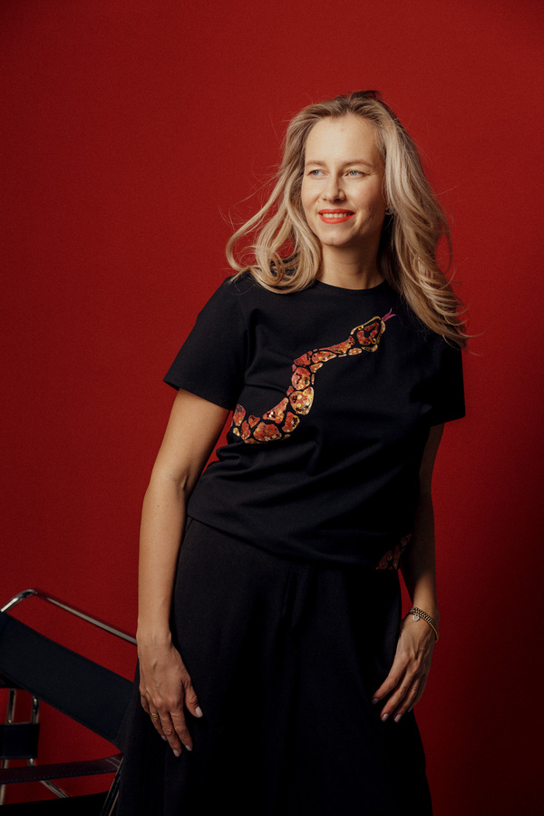 Футболка со змеей