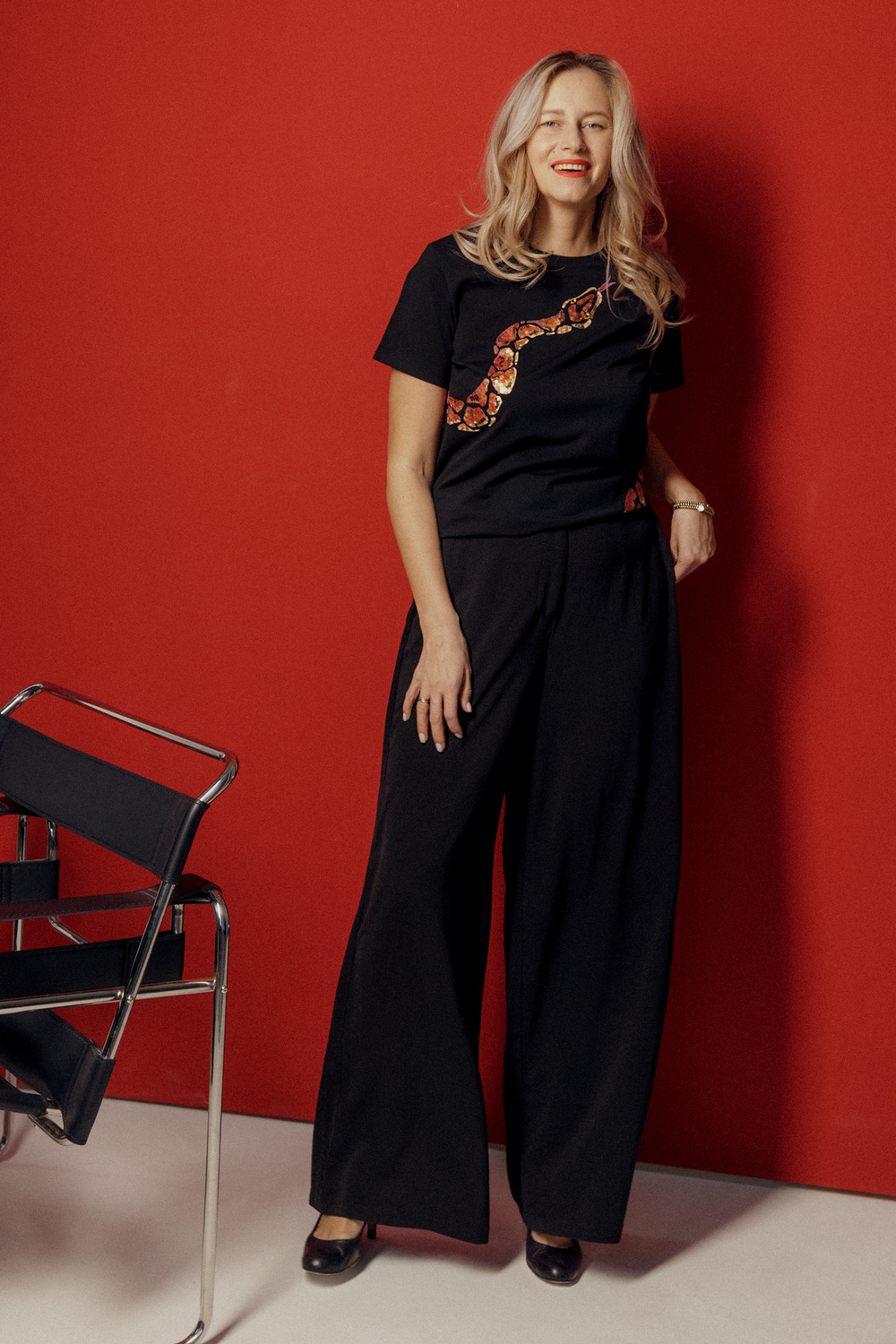 Футболка со змеей