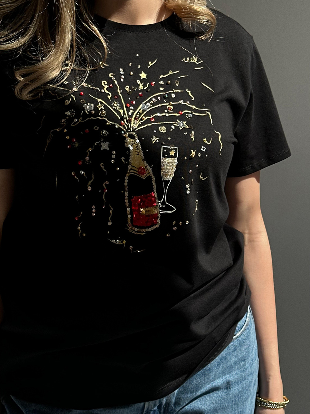 Футболка шампанское на черном