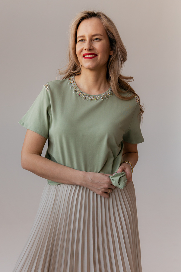 Футболка в стиле CHANEL оливковая