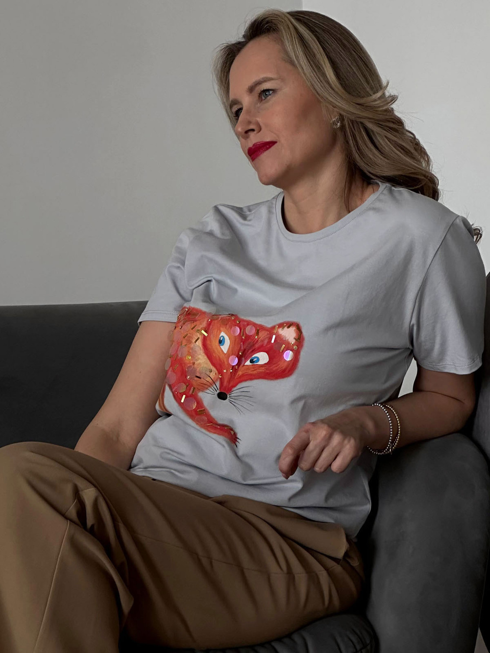 Футболка с лисой серая