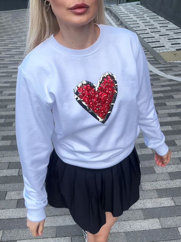 Свитшот с сердцем