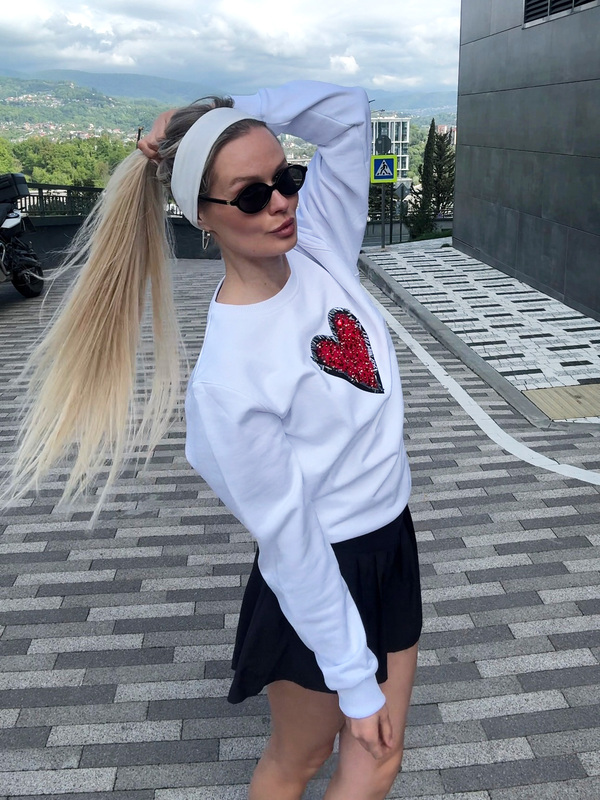 Свитшот с сердцем