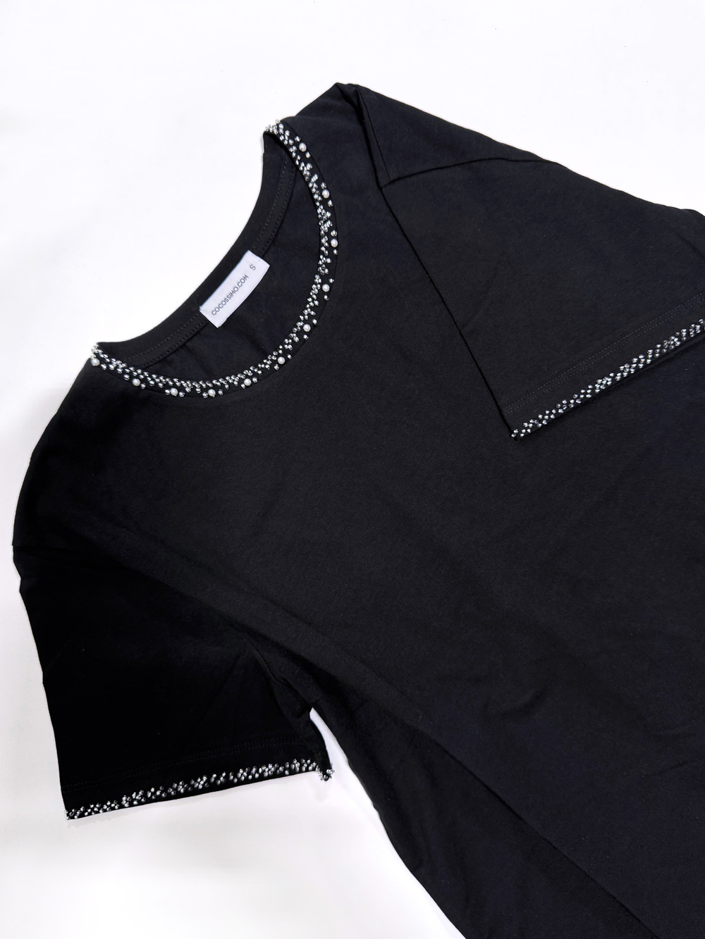 Футболка с бисером черная