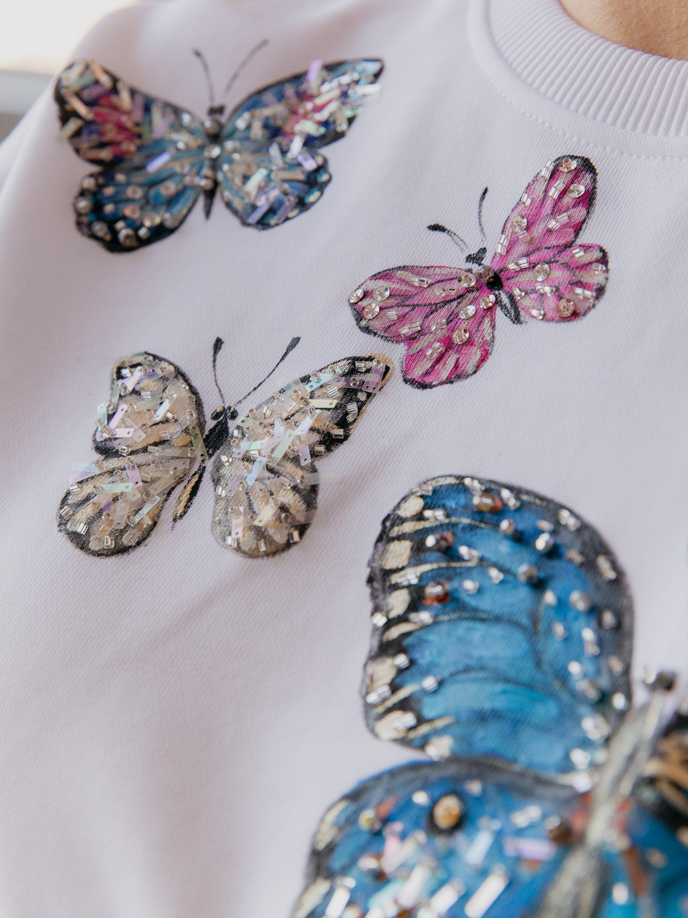 Свитшот с бабочками