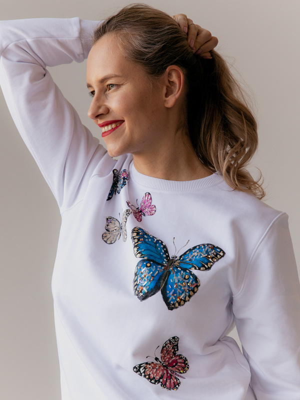 Свитшот с бабочками
