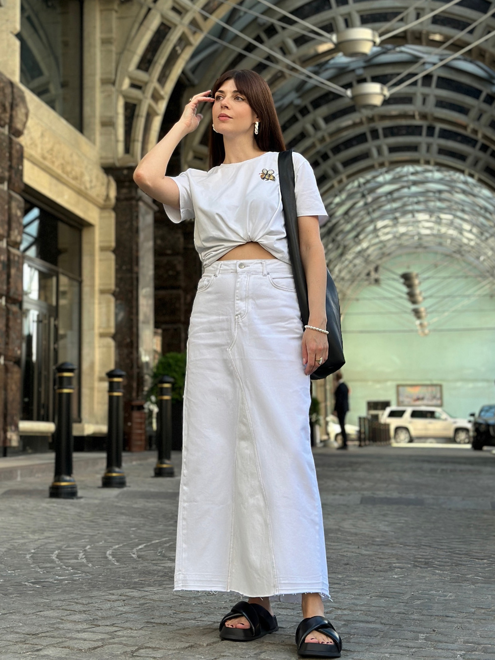 Футболка пчелка белая