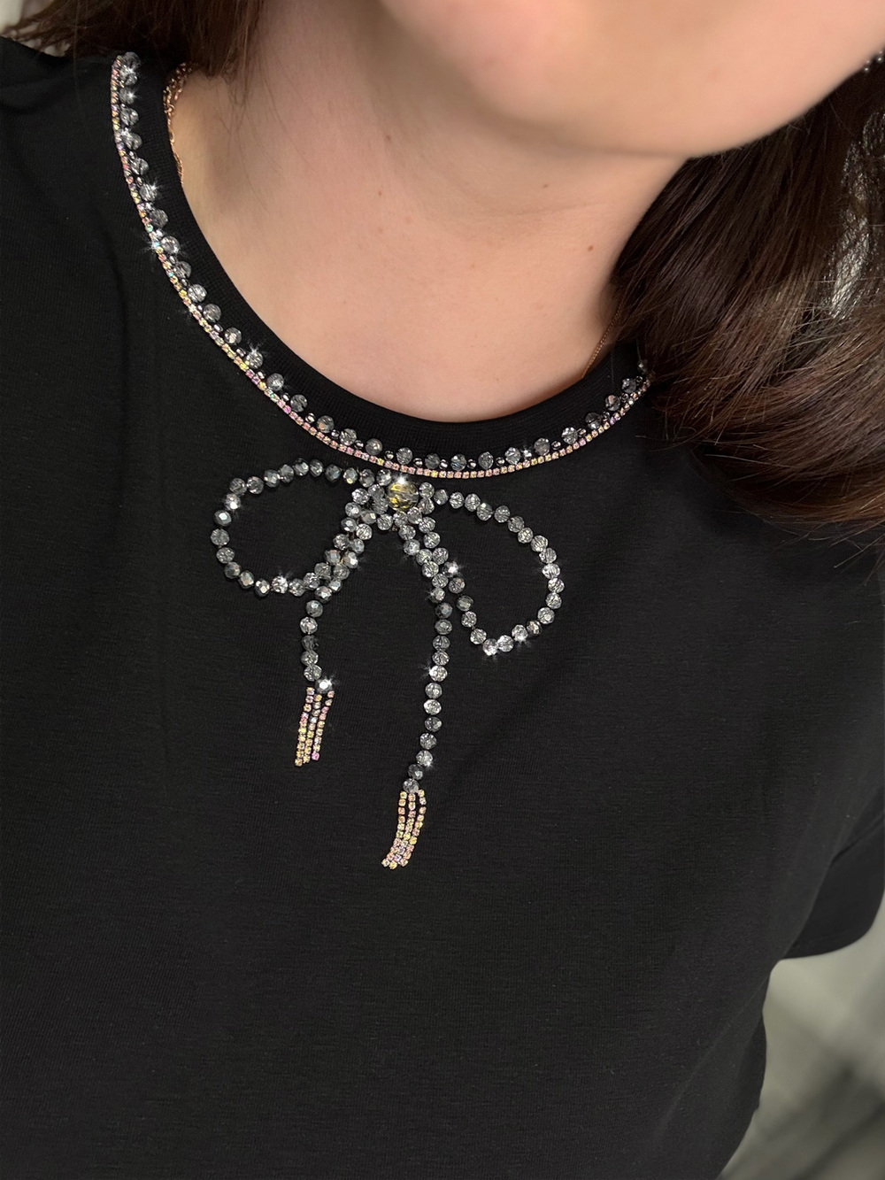 Футболка с бантиком черная