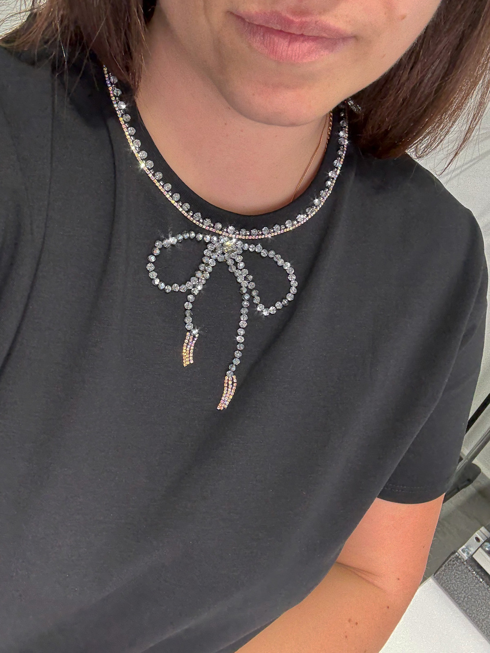 Футболка с бантиком черная