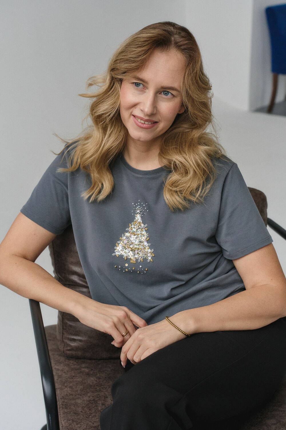 Футболка с елочкой графитовая