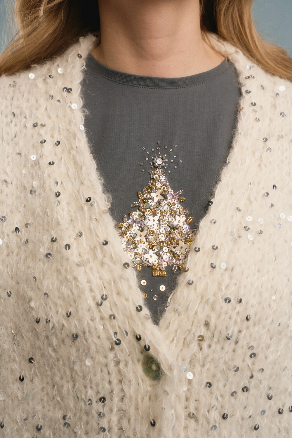 Кардиган с пайетками молочный