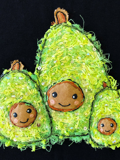 Футболка с авокадо черная