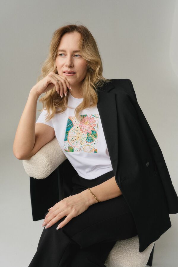 Футболка с кувшинками