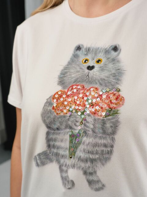 Футболка кот с букетом