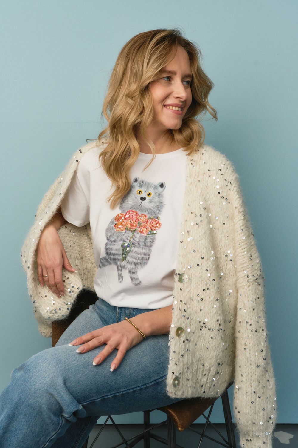 Футболка кот с букетом