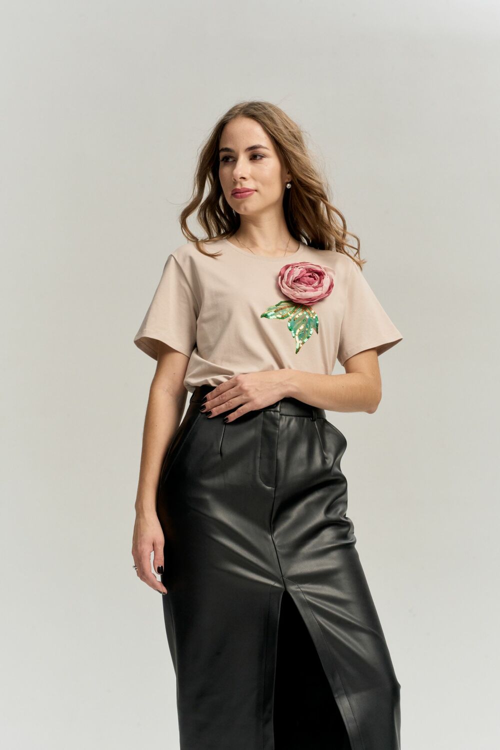 Футболка пион какао