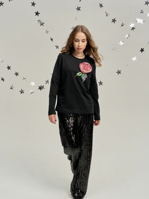 Лонгслив черный с пионом