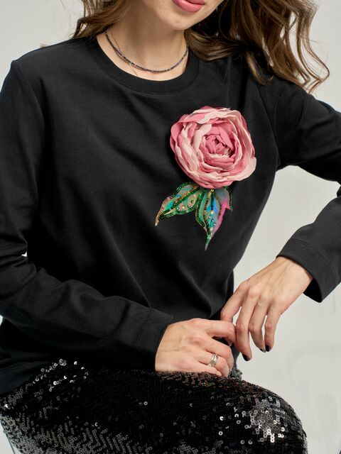 Лонгслив черный с пионом