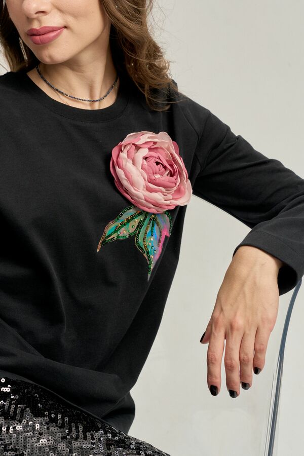 Лонгслив черный с пионом