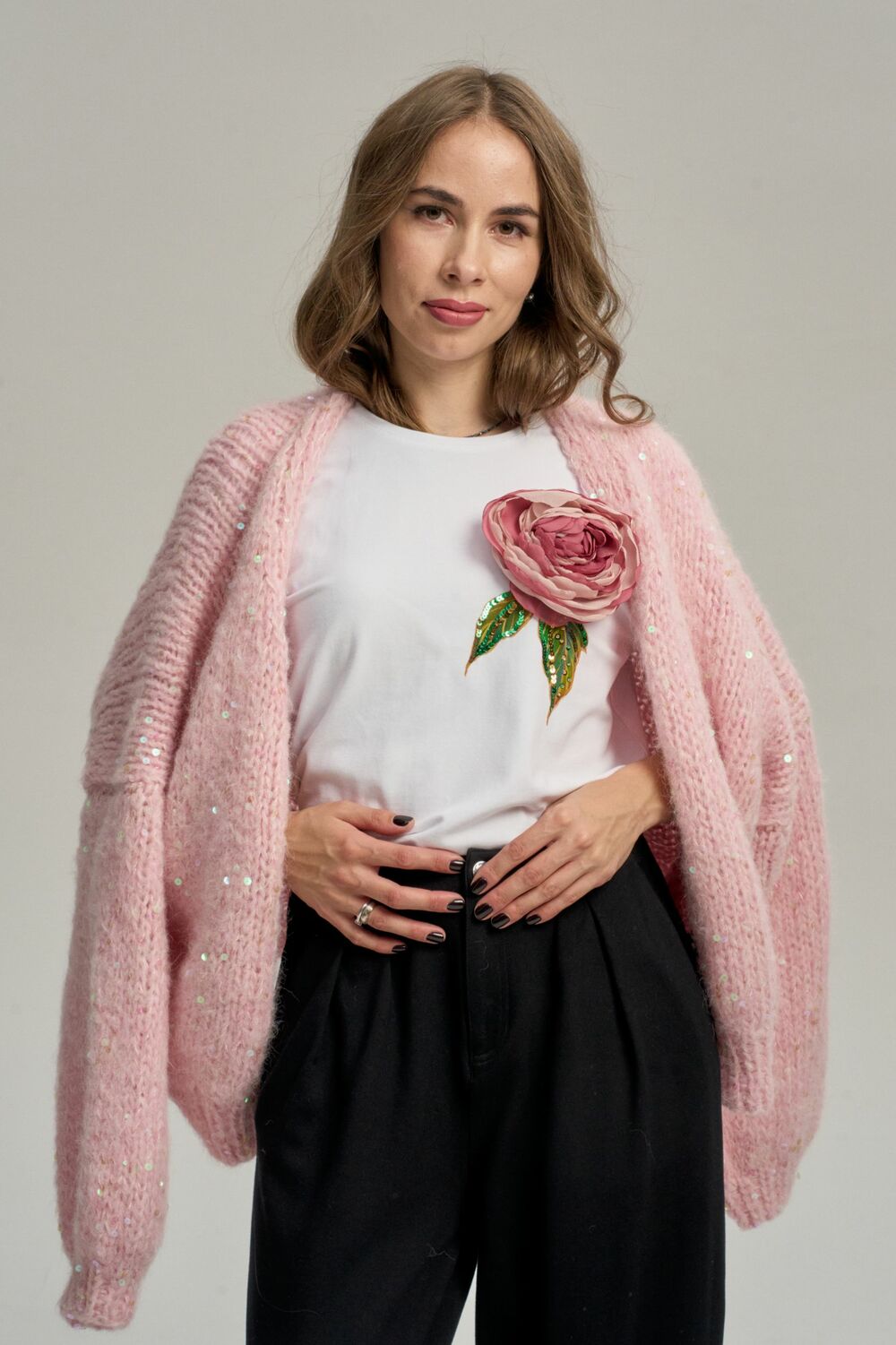 Футболка с пионом белая