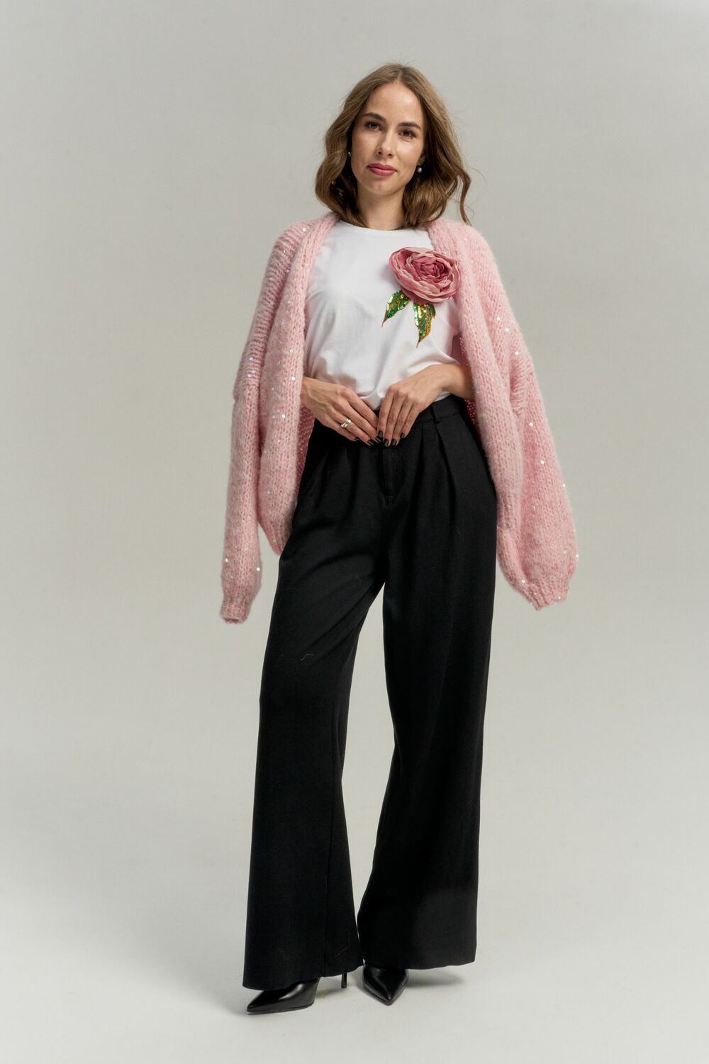 Футболка с пионом белая