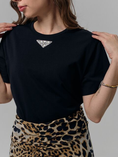 Футболка кристальный треугольник
