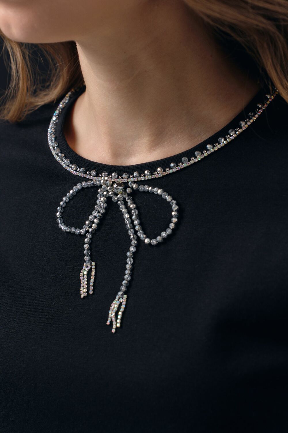 Футболка с бантиком черная