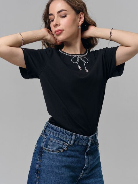 Футболка с бантиком черная