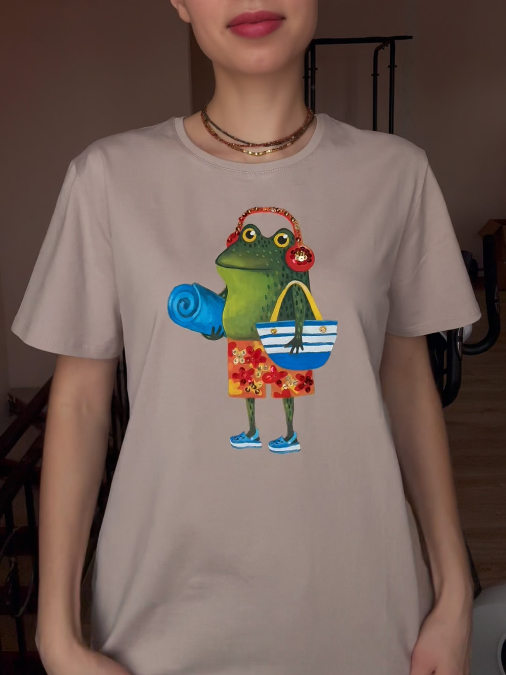 Футболка бежевая Пляжный жабёнок