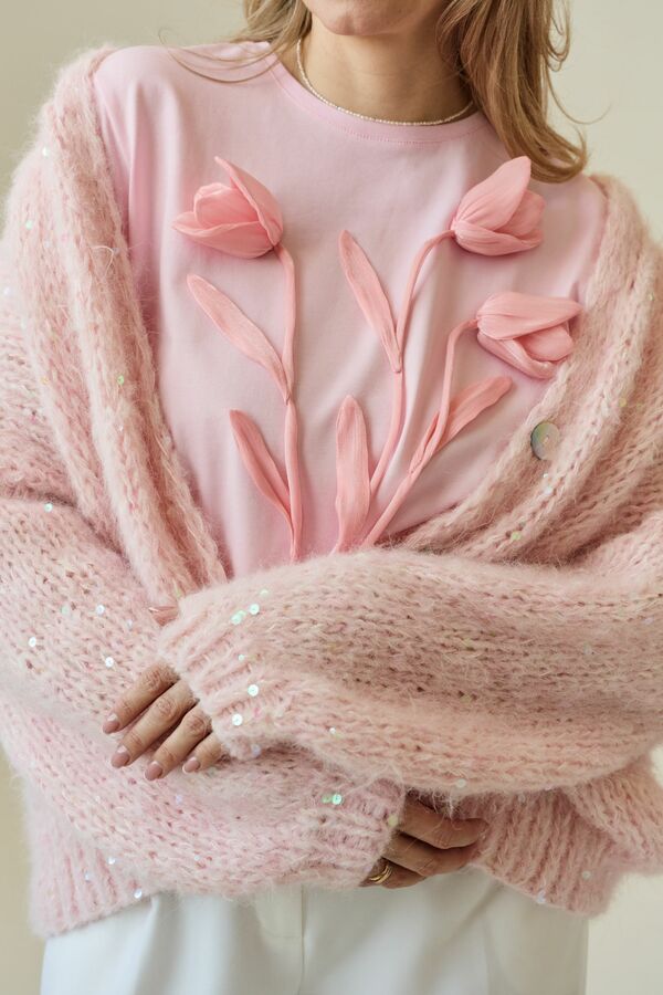 Футболка розовая с тюльпанами