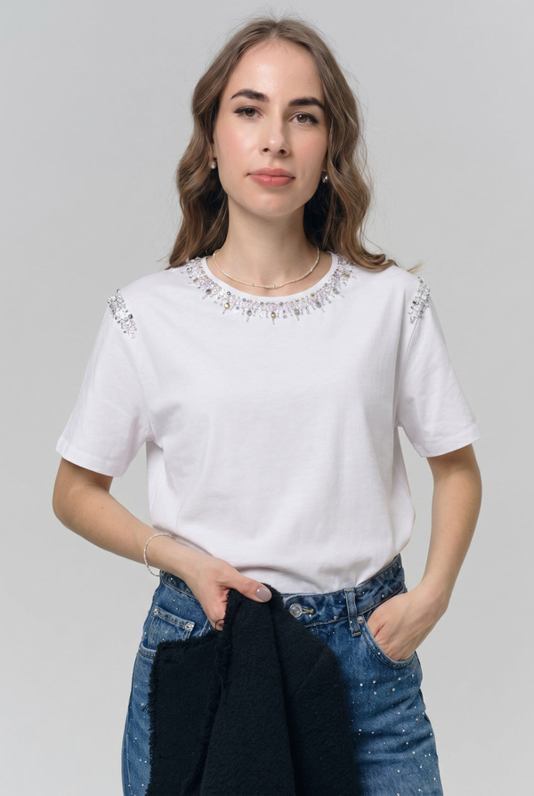 Футболка в стиле CHANEL белая