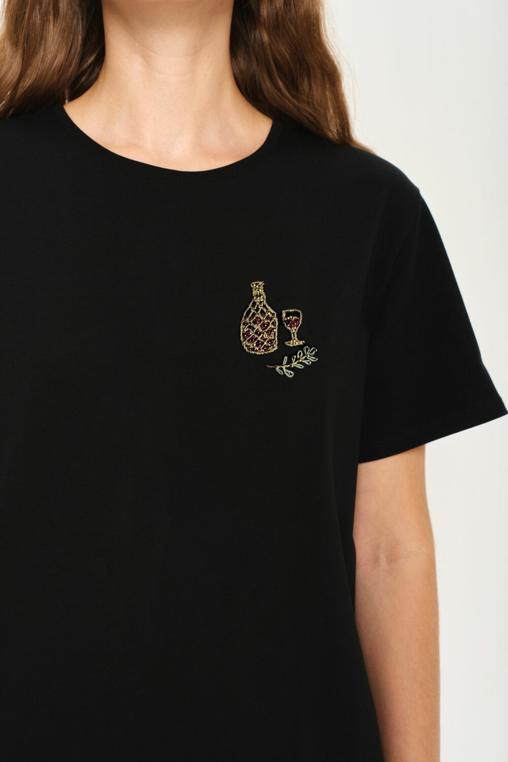 Футболка с вышивкой мулине Винцо