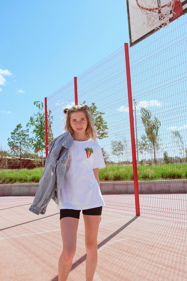 Футболка морковки